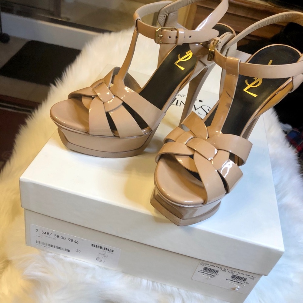 Saint Laurent Tribute Patent Leather Sandals nude
